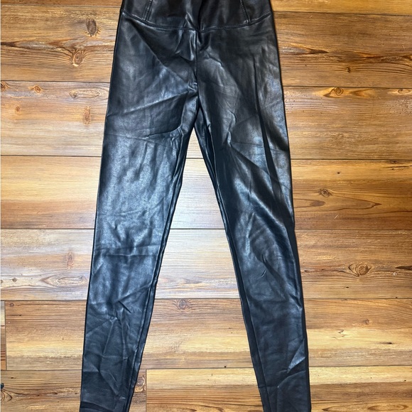 Wilfred Free by Aritiza Faux Leather Leggings Black High Rise Skinny XXS - Picture 2 of 4